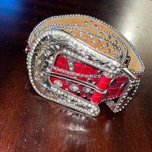 Red cowgirl belt